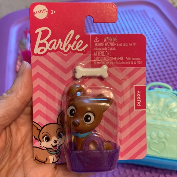 Barbie accessories bundle. Pool, shoes, puppy, and bookbag - Picture 5 of 11